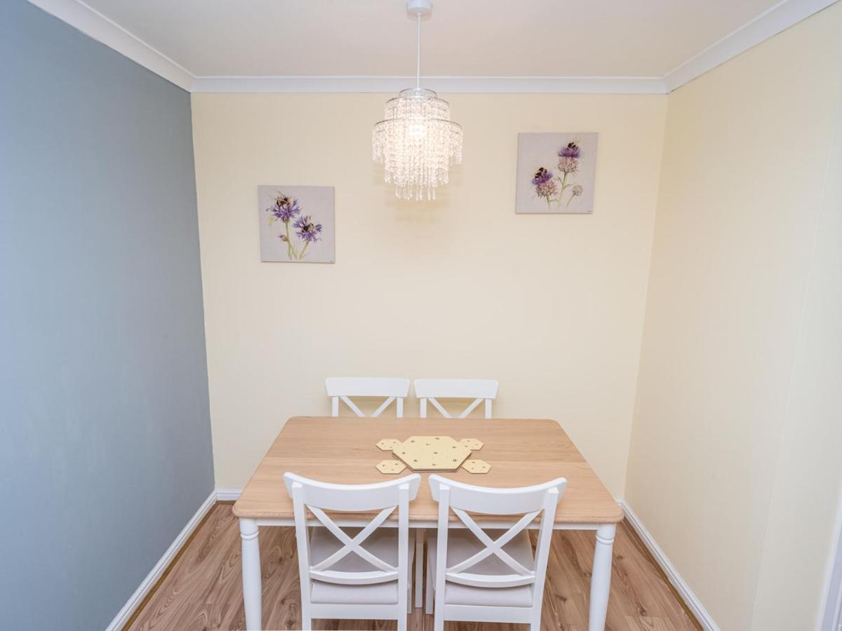 Modern Renovated 2Bed Flat With Free Parking Apartment เอดินบะระ ภายนอก รูปภาพ