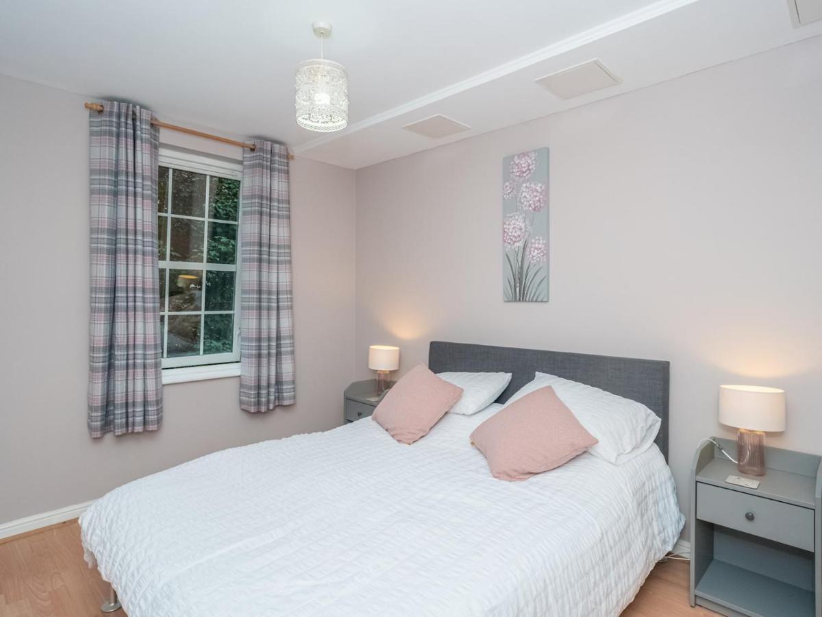 Modern Renovated 2Bed Flat With Free Parking Apartment เอดินบะระ ภายนอก รูปภาพ